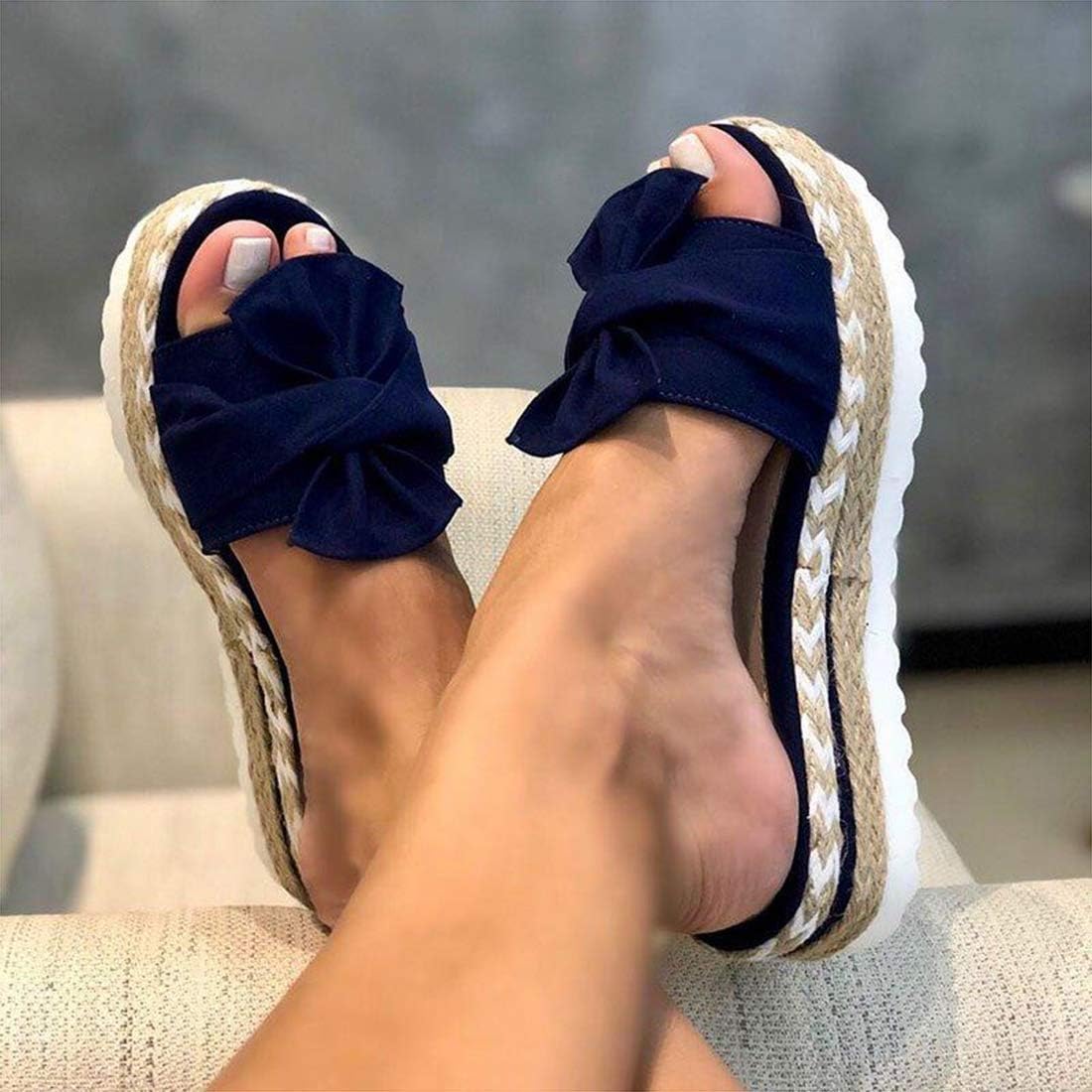 Sandales Compensées Femme – Confort & Élégance